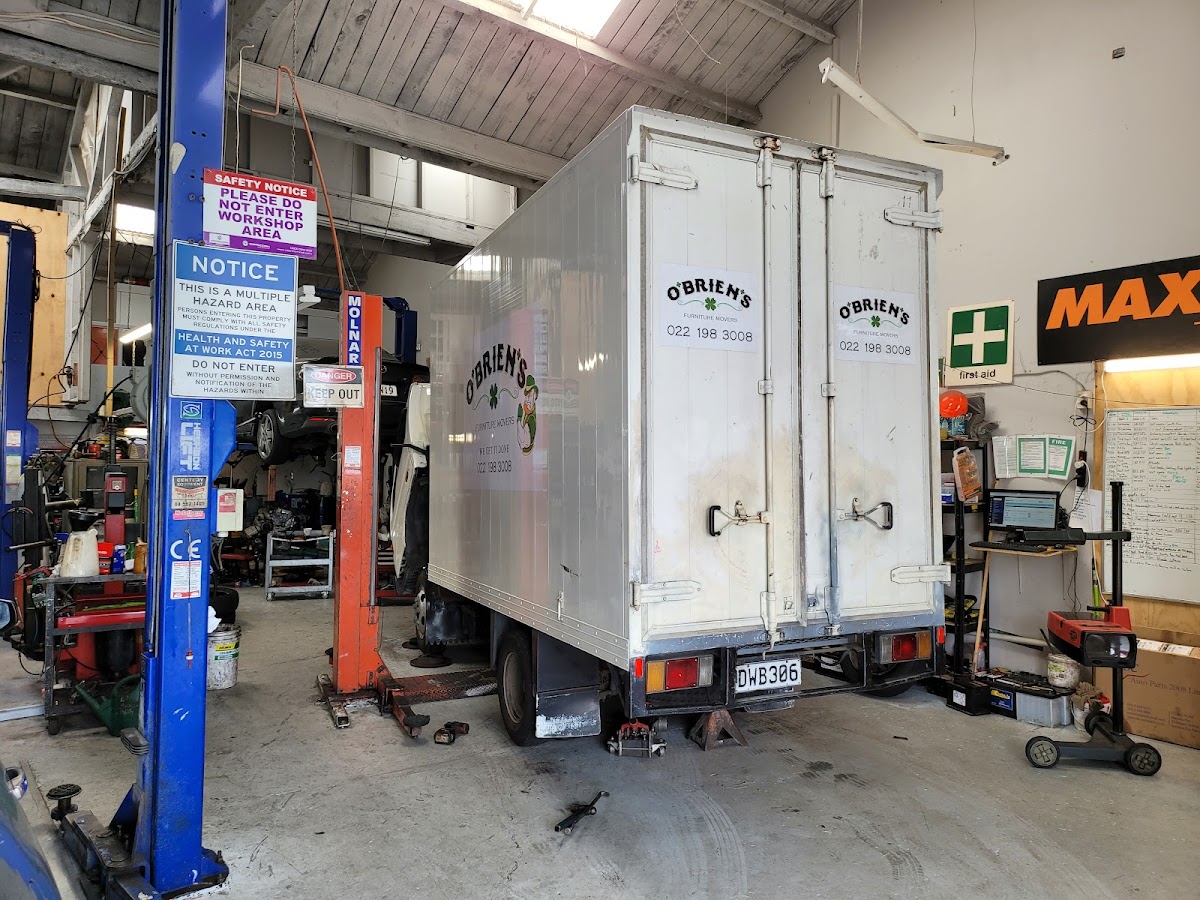 Kilbirnie Motors workshop photo 2